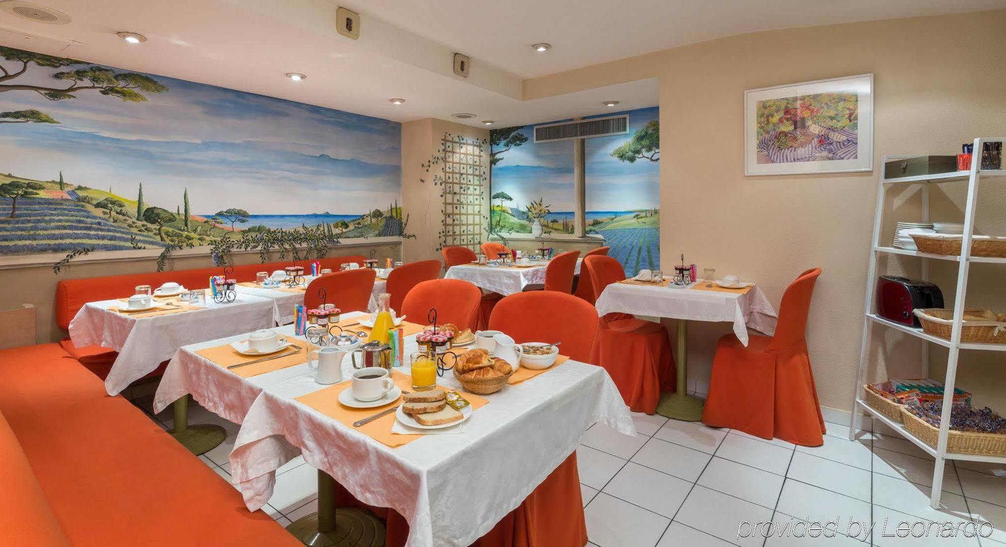 Fertel Maillot Hotel Parijs